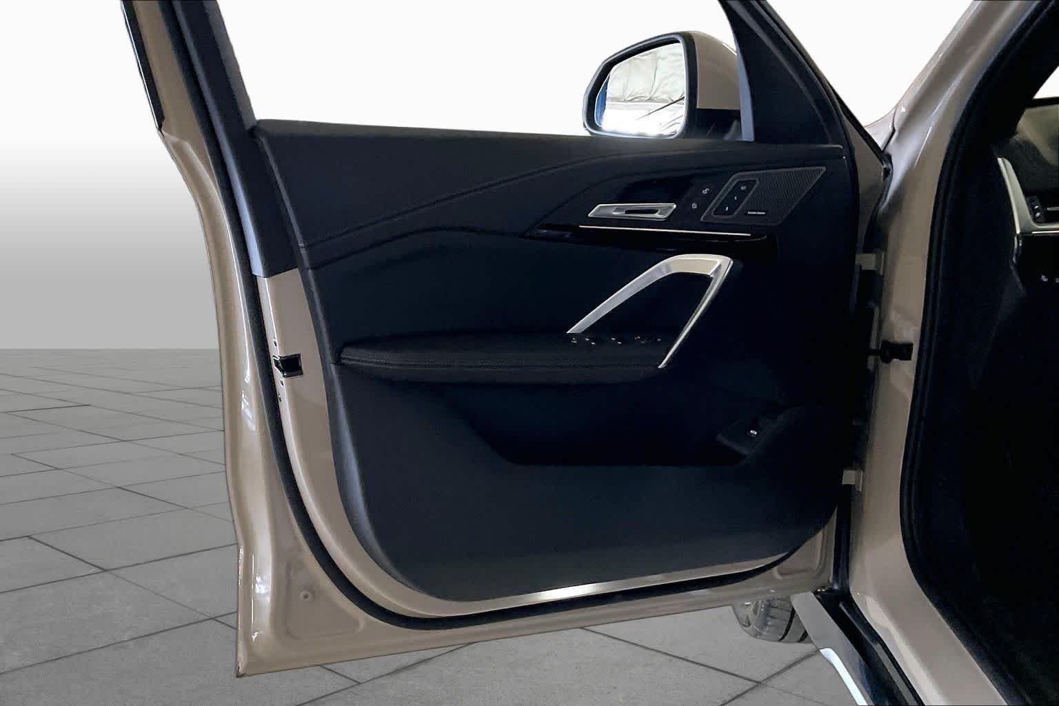 New 2026 Dune Grey Metallic BMW xDrive28i image 10