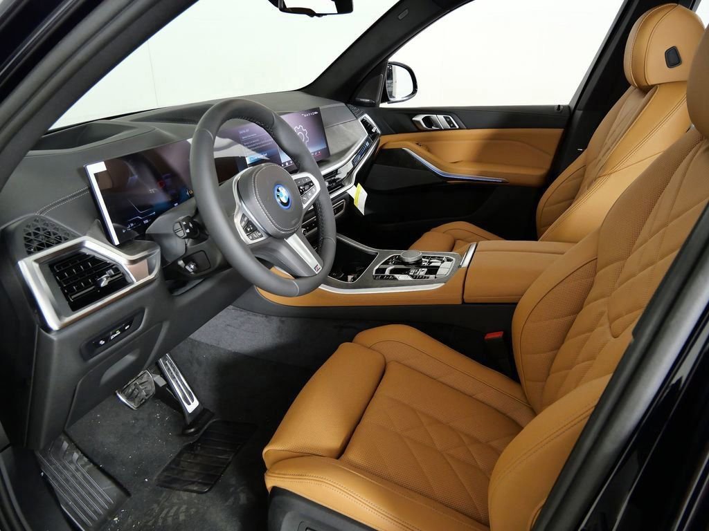 Used 2026 Carbon Black Metallic BMW xDrive50e image 35