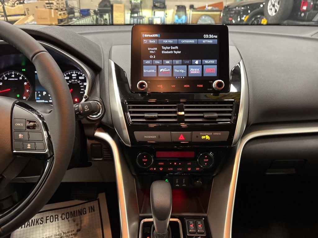 2024 Mitsubishi Eclipse Cross SE - Photo 29