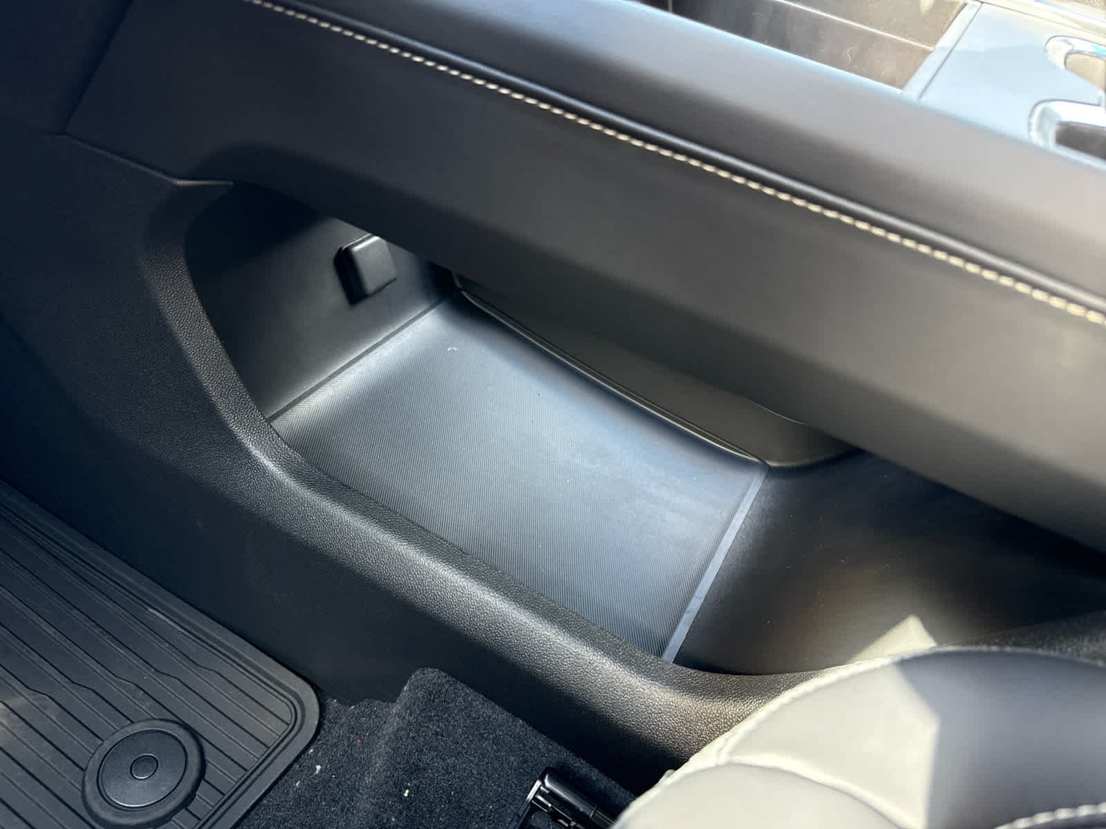2026 GMC Acadia Elevation - Photo 16