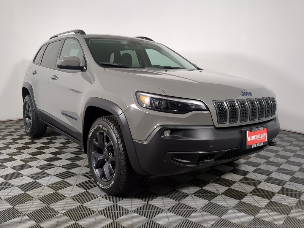 Used 2019 Sting-Gray Clearcoat Jeep Upland image 4