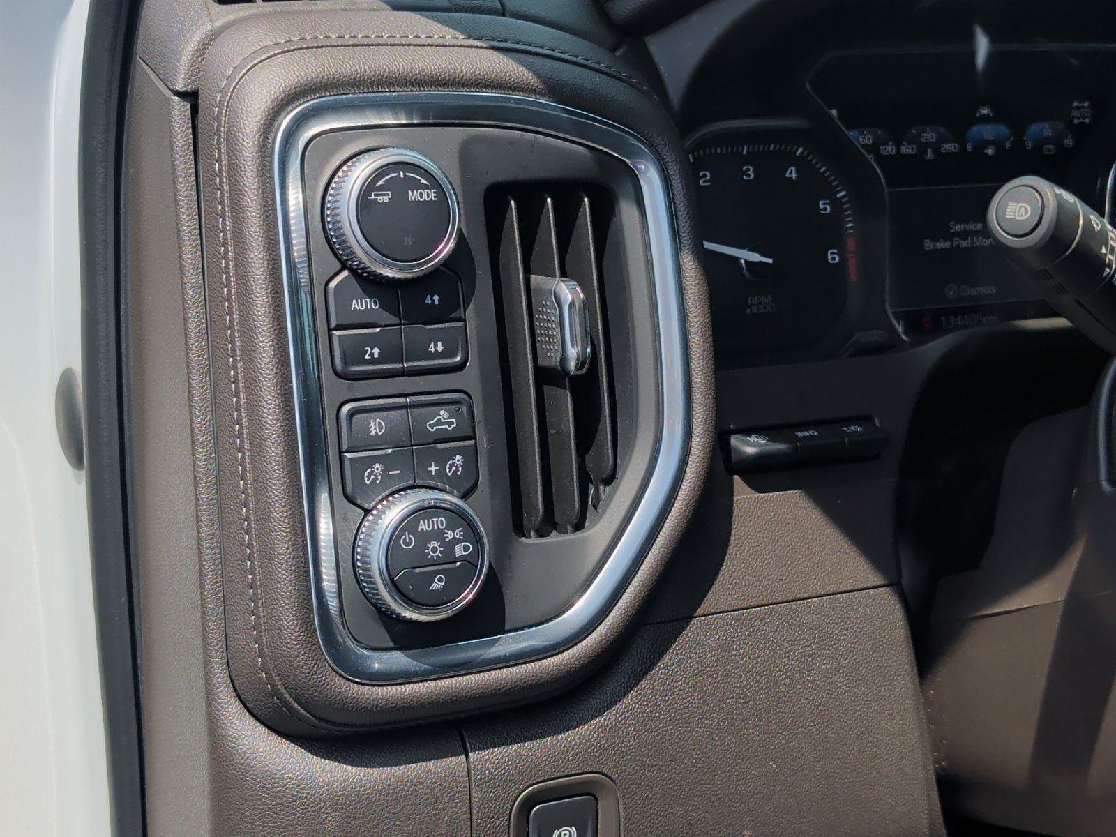 Used 2020 White Frost Tricoat GMC Denali image 17