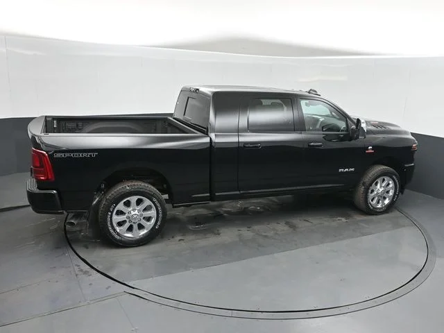 New 2026 Diamond Black Crystal Pearl-Coat Exterior Paint RAM Laramie image 30