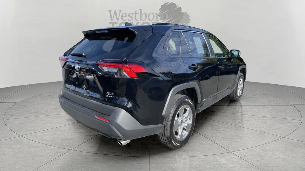 Used 2025 Midnight Black Metallic Toyota XLE image 7