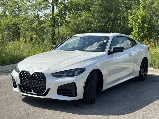Used 2026 Mineral White Metallic BMW 430i xDrive image 3
