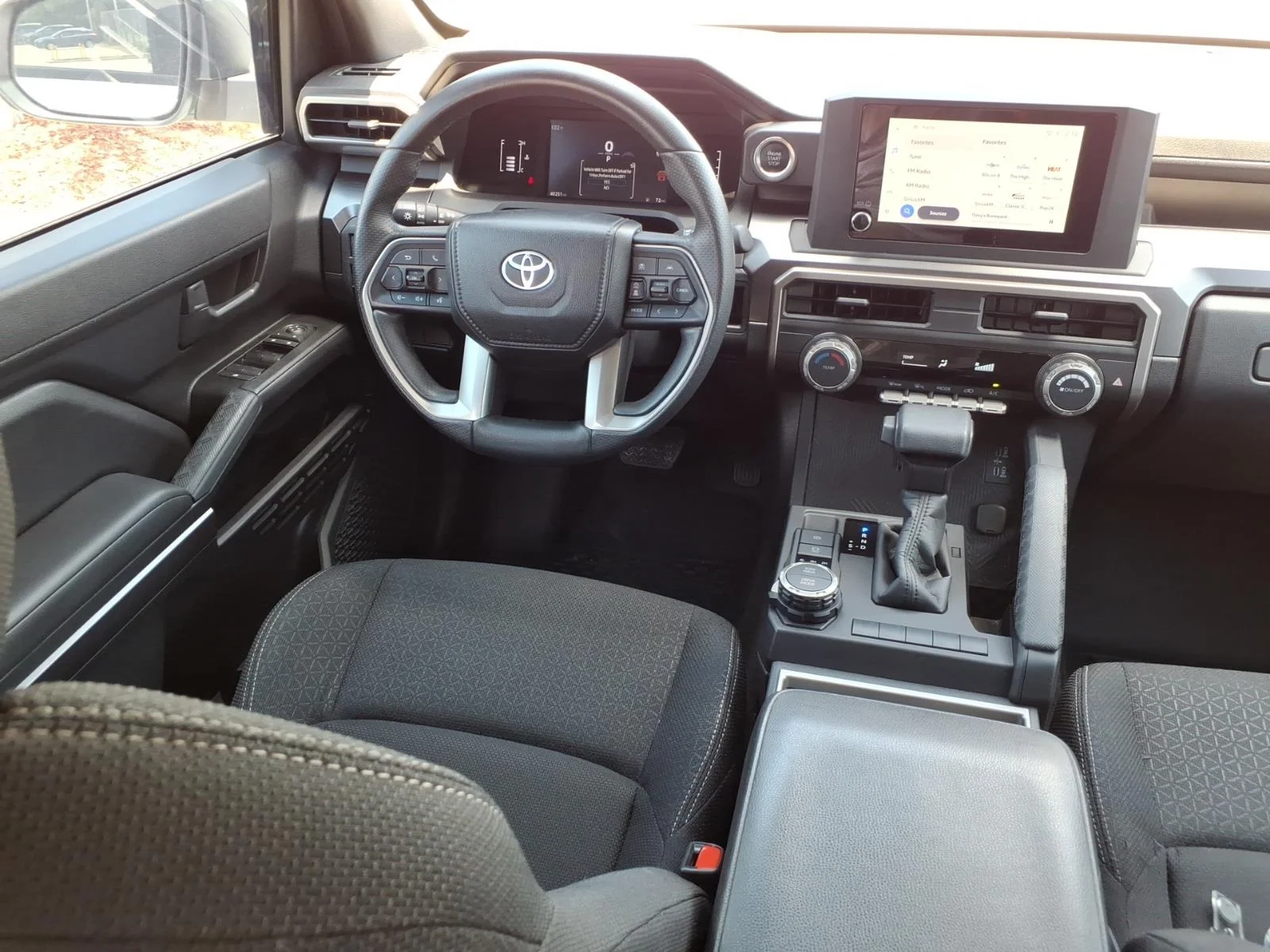 Certified Used 2025 Ice Cap Toyota SR5 image 4
