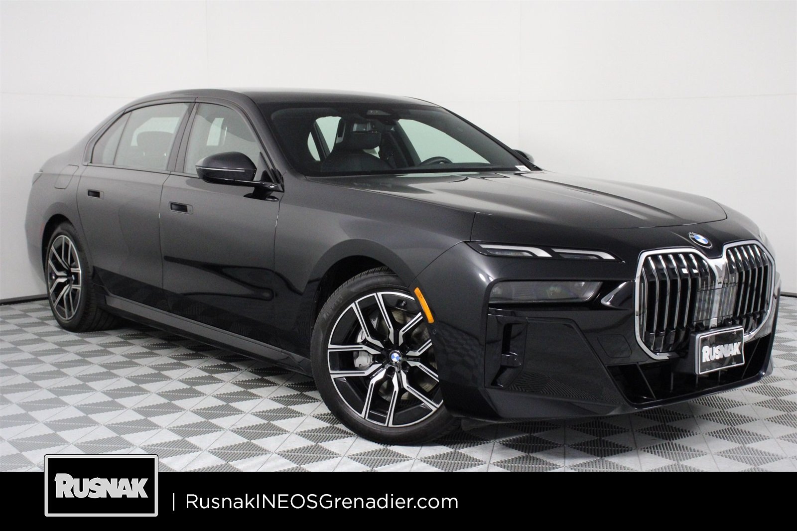 2025 BMW 7 Series 740i