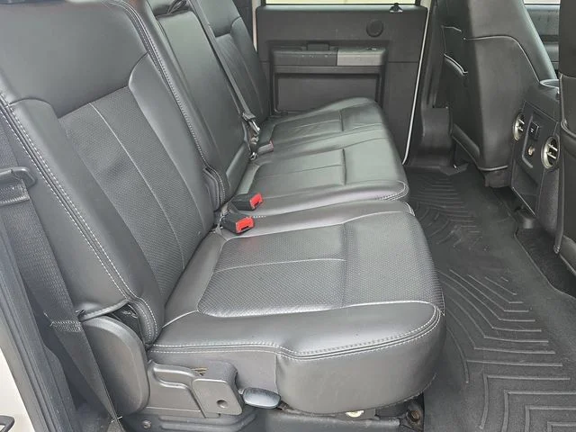 Used 2011 White Ford Lariat image 37