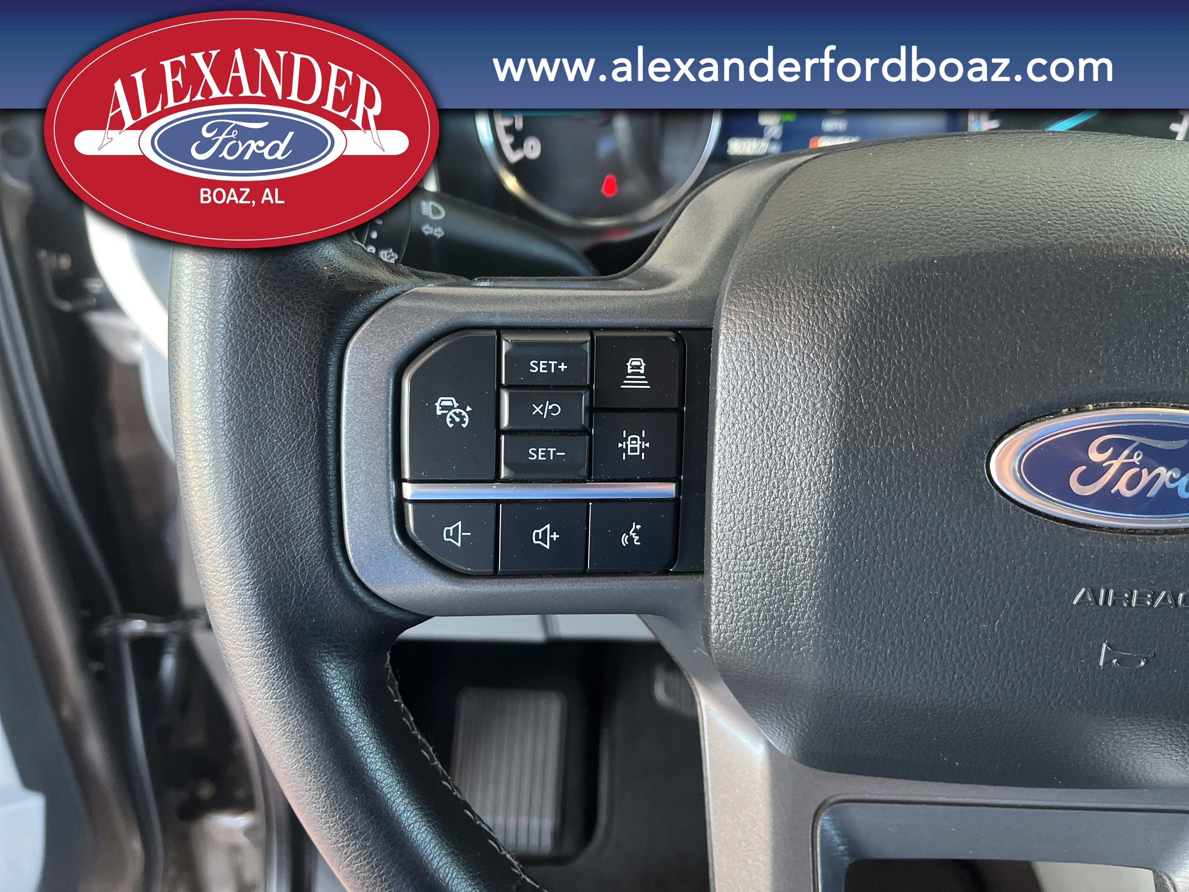 Used 2023 Gray Ford XLT image 24