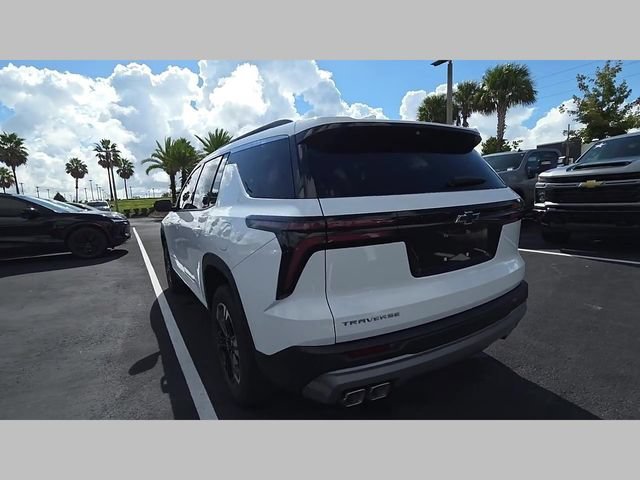 2027 Chevrolet Traverse LT - Photo 23