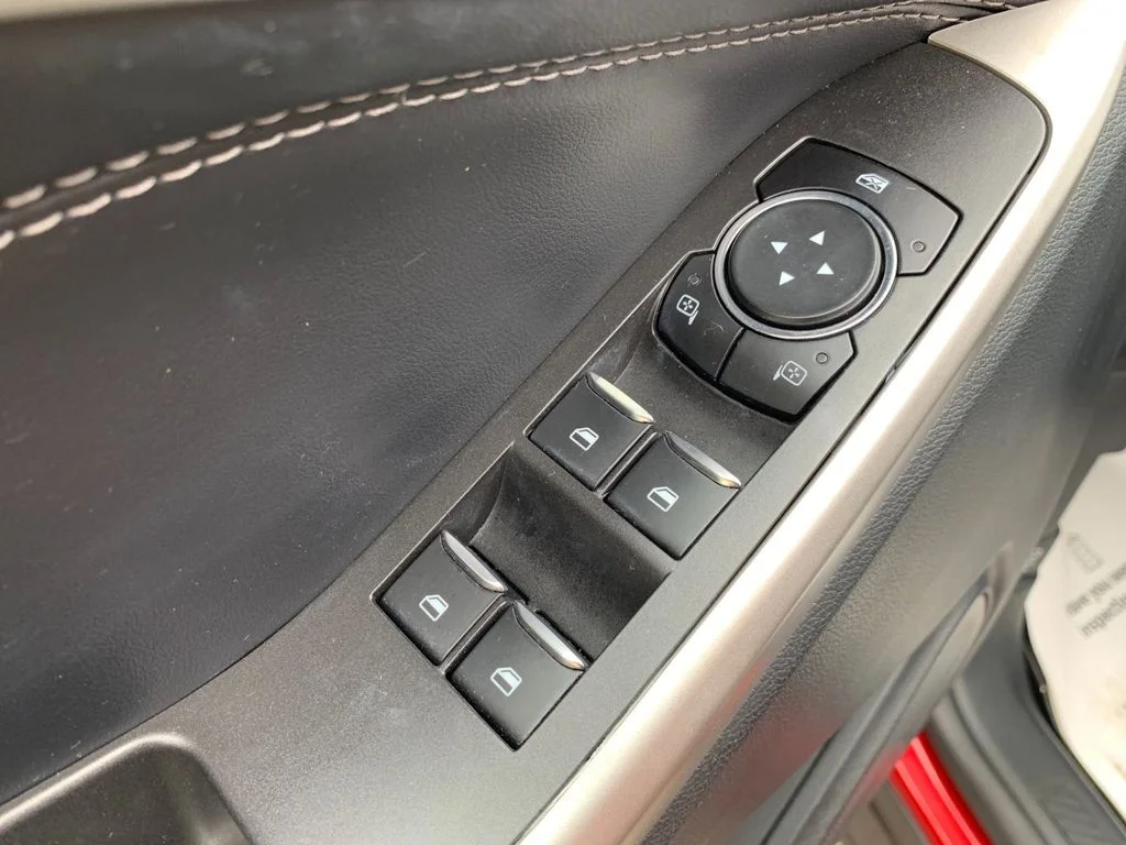 Used 2023 Red Ford XLT image 13