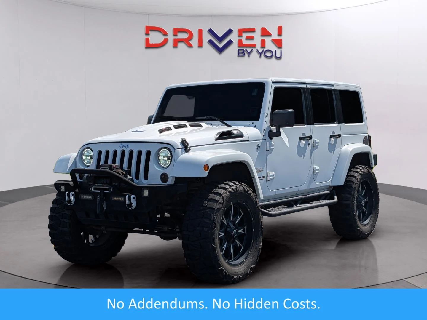 Used 2014 Bright White Clearcoat Jeep Sahara image 1