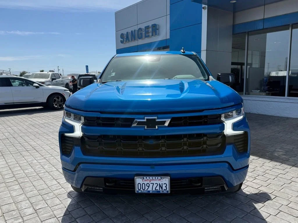 Used 2022 Glacier Blue Metallic Chevrolet RST image 3