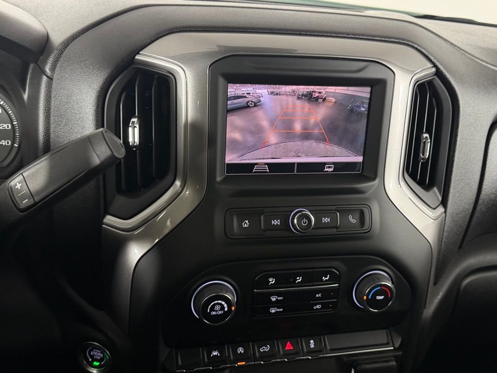 Used 2025 White Chevrolet Custom image 18