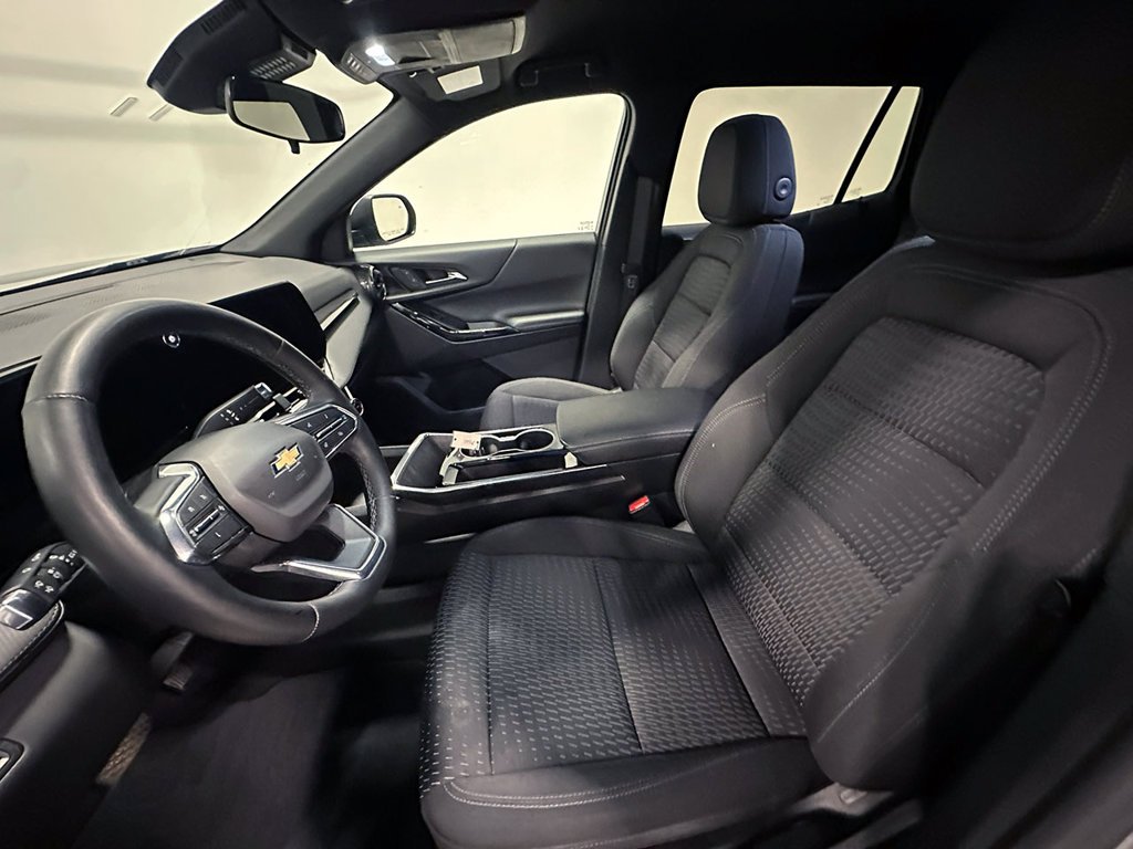 Used 2025 Gray Chevrolet LT image 3