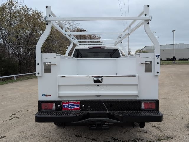 New 2025 Summit White Chevrolet WT image 25