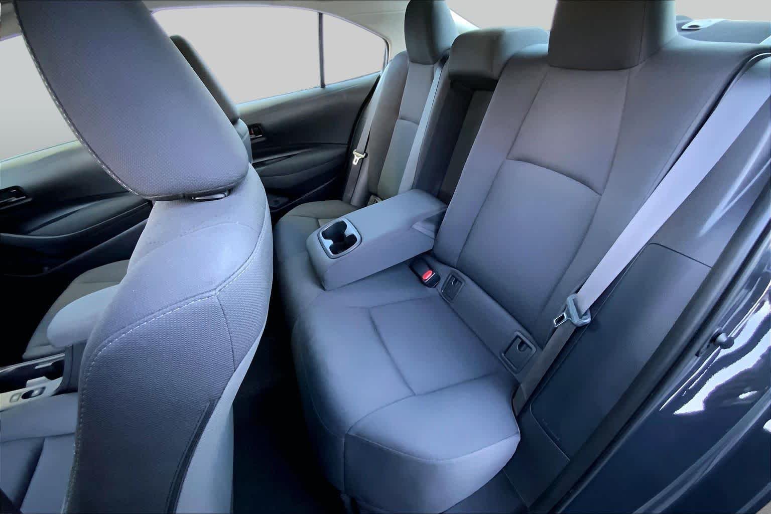 Used 2025 Underground Toyota LE image 18