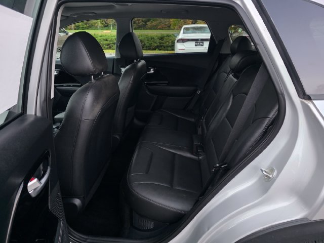 Used 2020 Silky Silver Kia EX Premium image 17