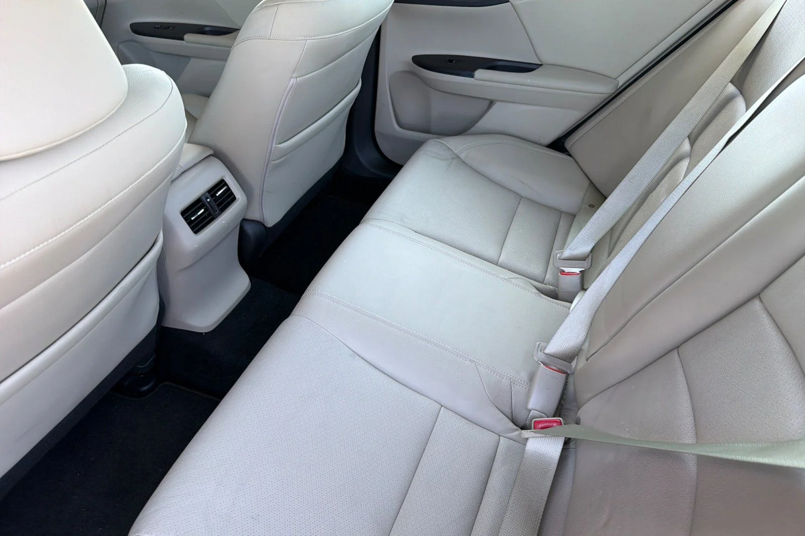 Used 2016  Honda EX-L image 16