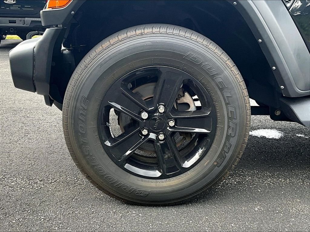 Used 2022 Black Clearcoat Jeep Unlimited Sport Altitude image 7