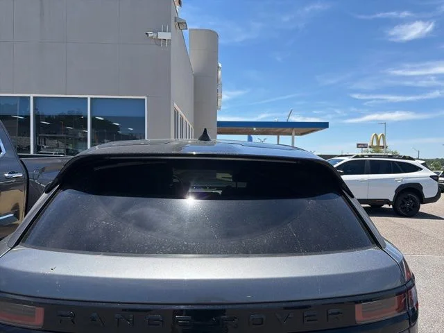 Used 2018 Gray Land Rover HSE R-Dynamic image 4