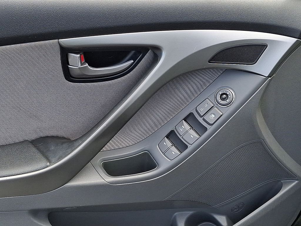 Used 2011 Black Hyundai GLS image 16