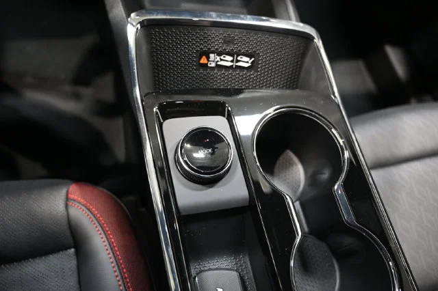 2027 Chevrolet Equinox RS - Photo 19