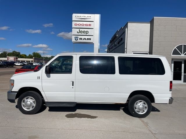 2011 Ford E-Series Econoline Wagon XLT