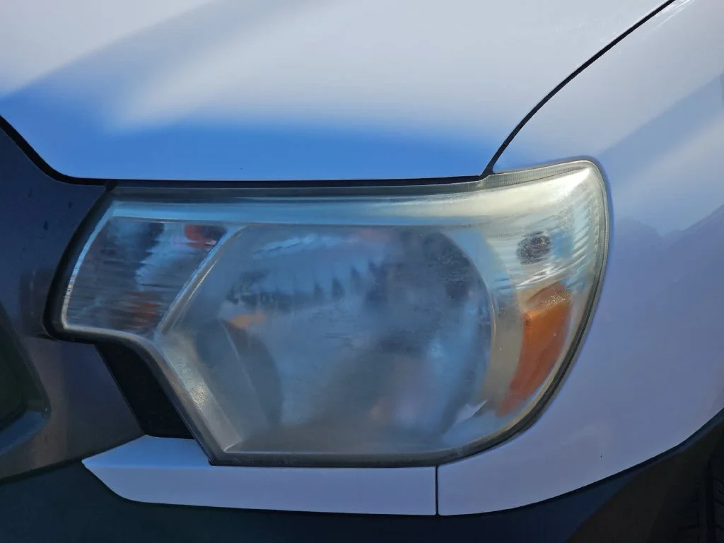 Used 2015 White Toyota Base image 31