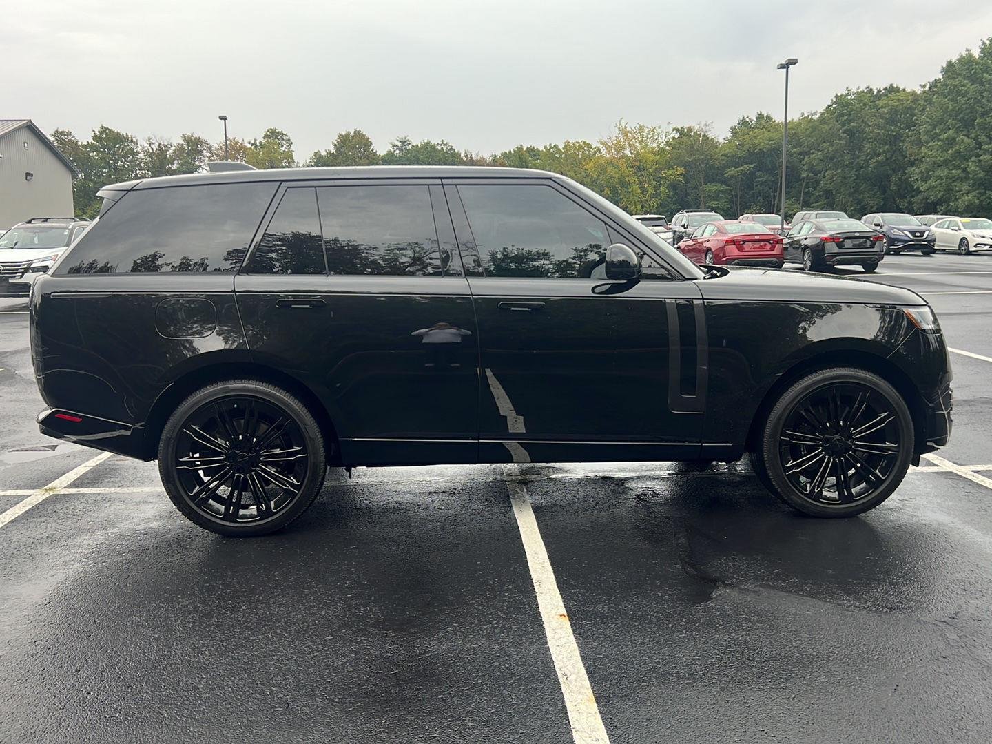 Used 2026 Santorini Black Metallic Land Rover SE image 6