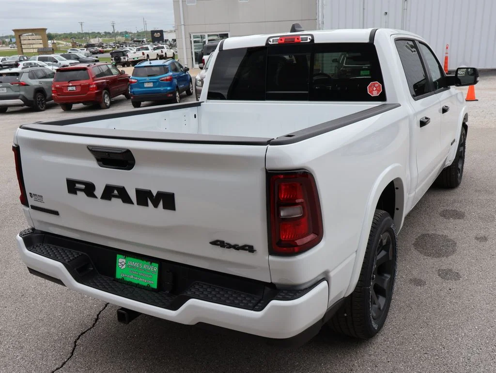 New 2026 Bright White Clear-Coat Exterior Paint RAM Big Horn/Lone Star image 5
