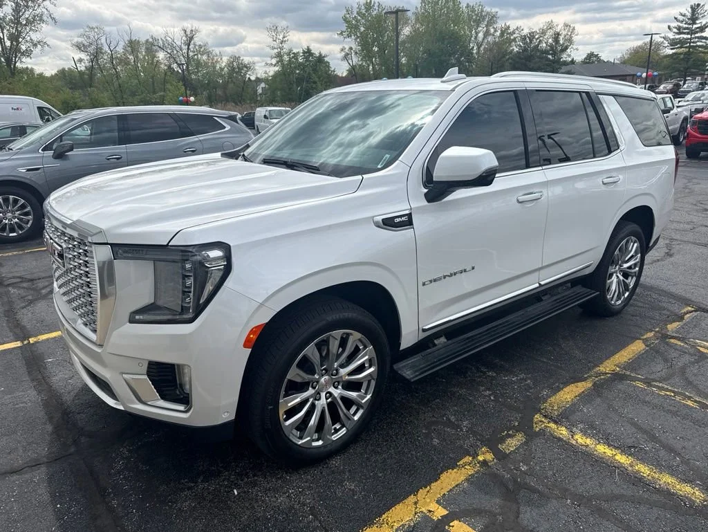 2024 GMC Yukon 4WD Denali's photo