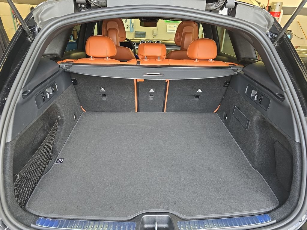Certified Used 2026 Black Mercedes-Benz GLC 300 image 15