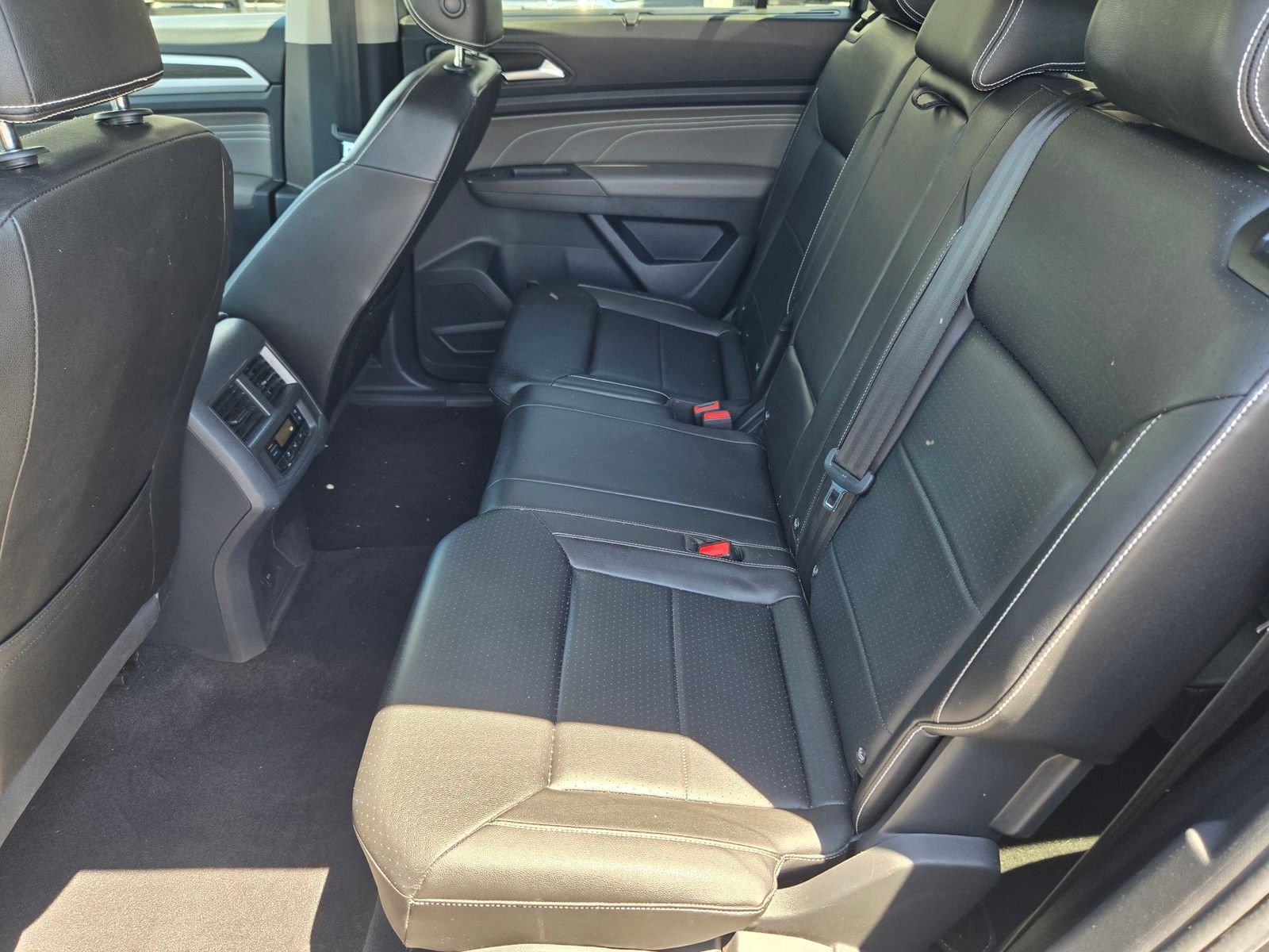 Used 2023 Gray Volkswagen 2.0T SE image 10