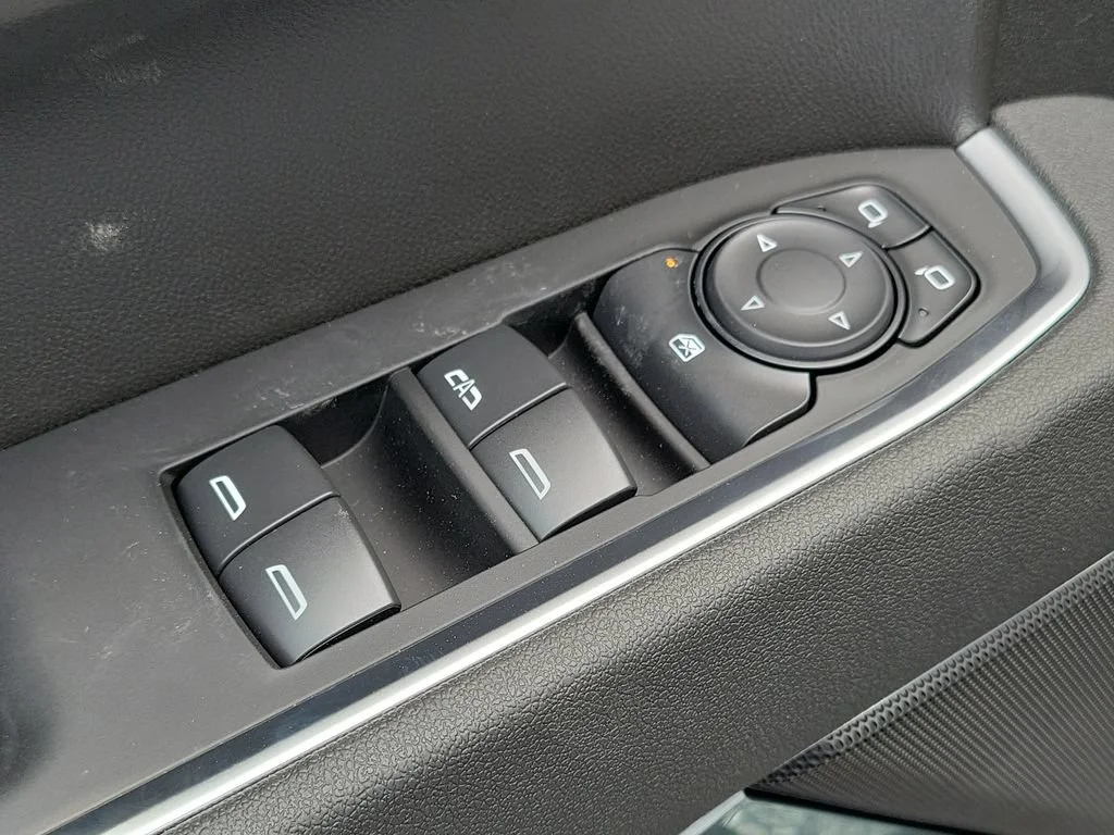 New 2026 Sterling Gray Metallic Chevrolet LT (2FL) image 19