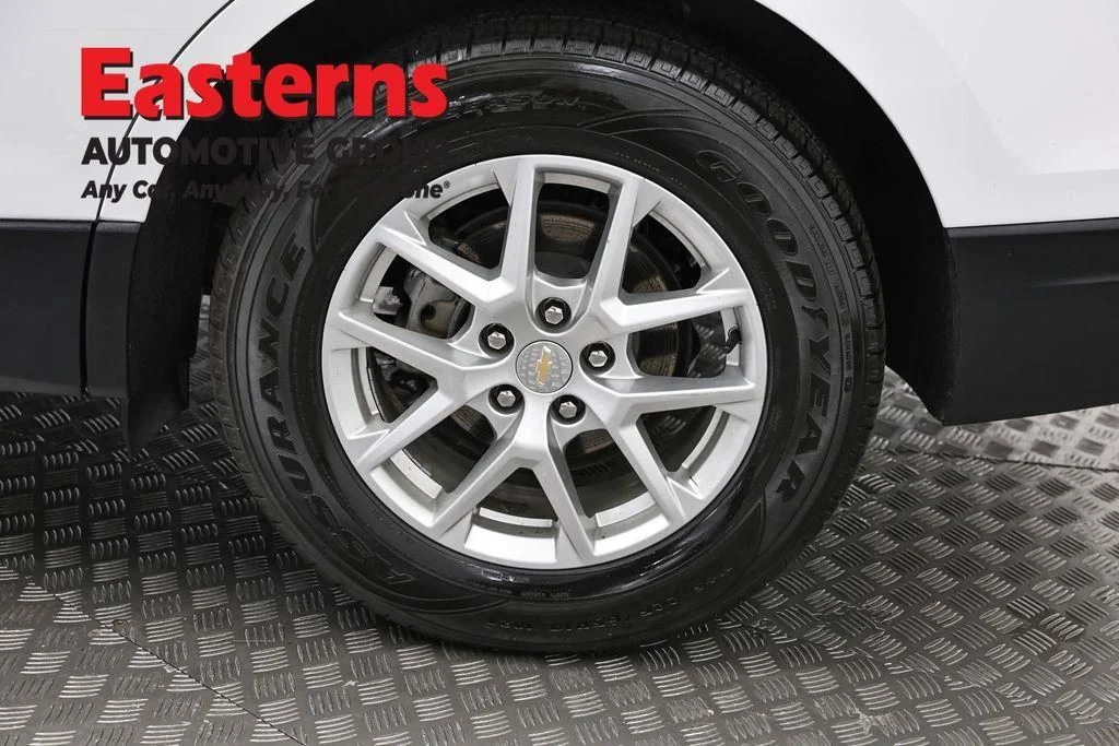 Used 2023 White Chevrolet LT image 35
