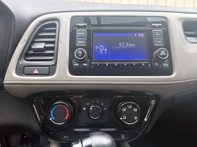Used 2020 Silver Honda LX image 21