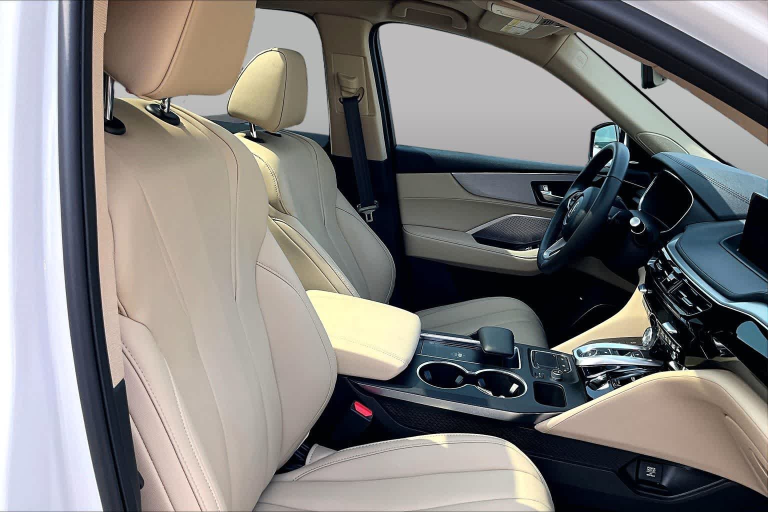 Used 2024 Platinum White Pearl Acura  image 11