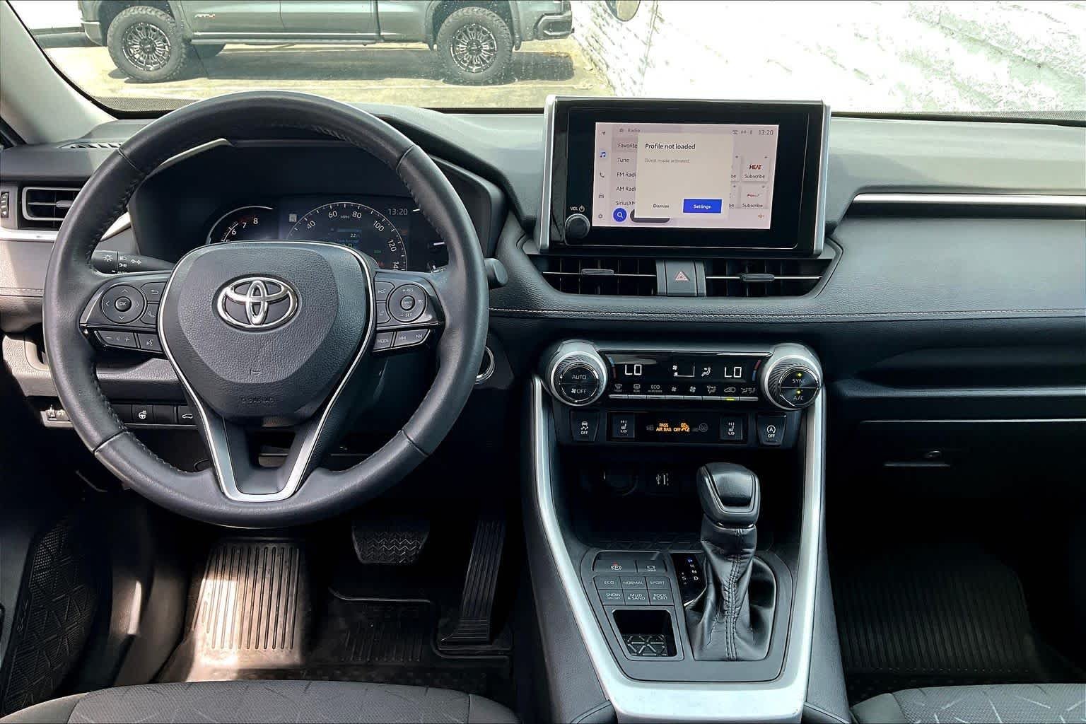 2023 Toyota RAV4 XLE - Photo 15