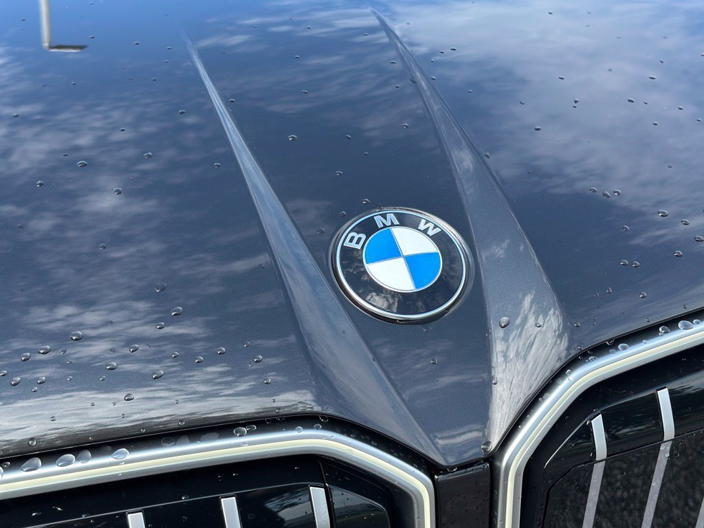 New 2026 Dark Graphite Metallic BMW 30 xDrive image 10