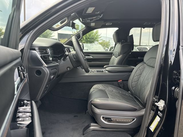New 2026 Black Jeep Summit Reserve image 9