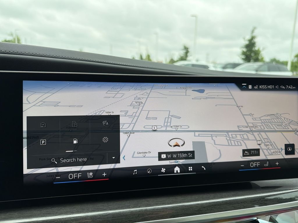 Used 2026 Gray BMW 760i xDrive image 20