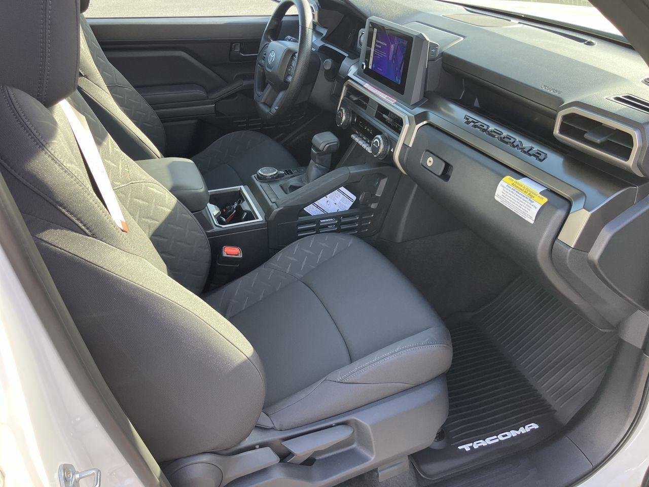 Used 2025 Ice Cap Toyota SR5 Double Cab image 12