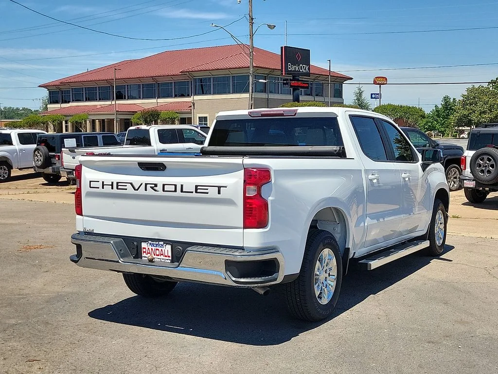 Used 2019 Summit White Chevrolet LT image 5