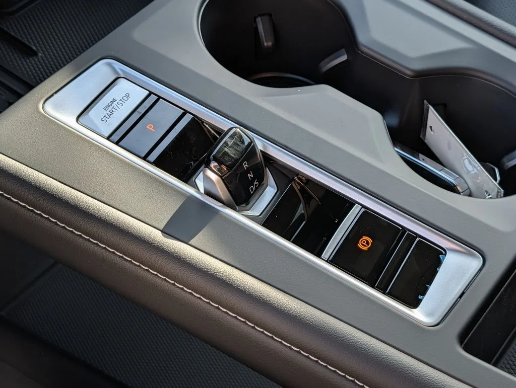 New 2026 Black Volkswagen 2.0T SE image 23