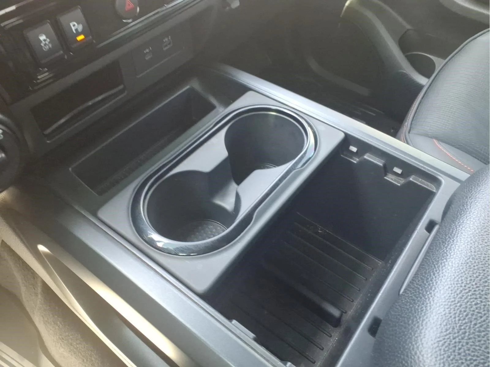 2022 Nissan Titan PRO-4X - Photo 21