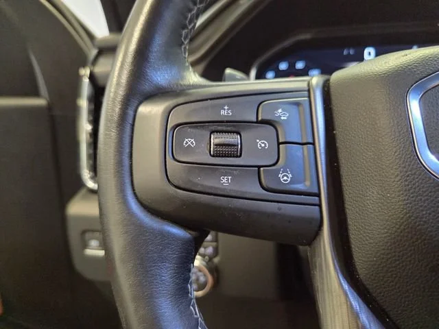 Used 2024 White Frost Tricoat GMC Denali Ultimate image 25