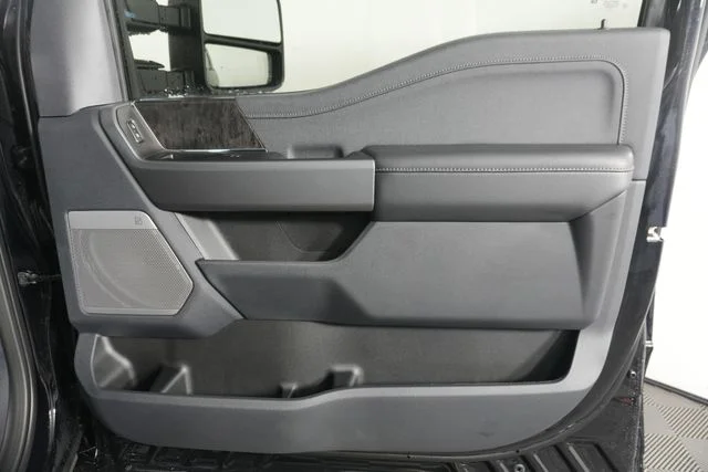 New 2026 Agate Black Metallic Ford F-350® Lariat® image 38