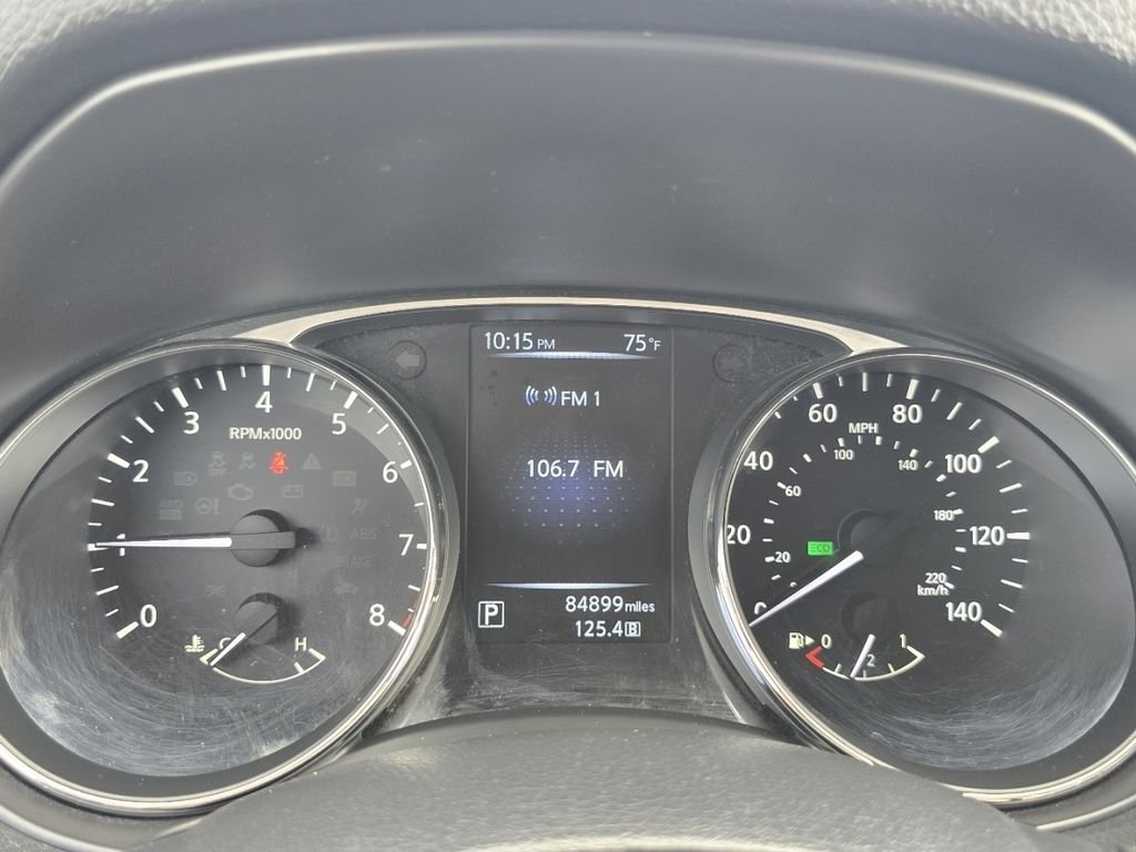 Used 2016 Silver Nissan S image 24