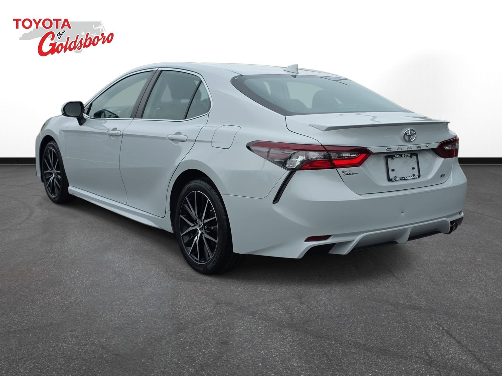 Used 2023 White Toyota SE image 7